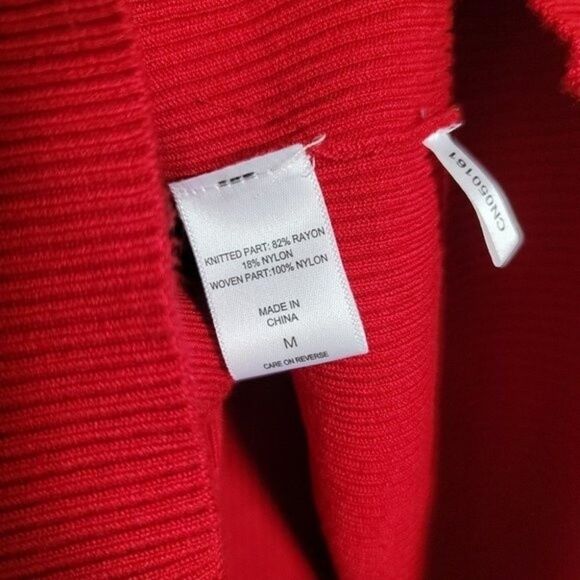 New York & Company red ribbed with butterfly sleeves high neck - Picture 10 of 13